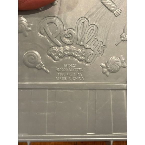 Polly Pocket Candy Cutie Compact Gumball Theme Play Pretend - Picture 5 of 6